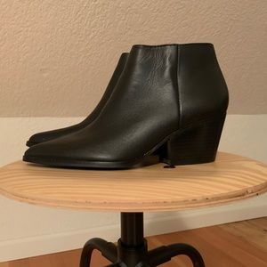 Bleecker & Bond ankle boots